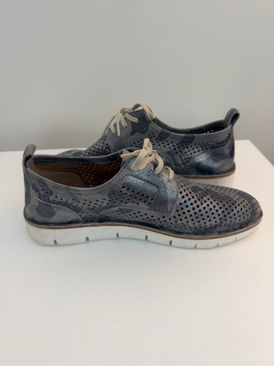 Trask Shoes - Trask Perforated Metallic Gray Leather Oxfords with Cream Laces